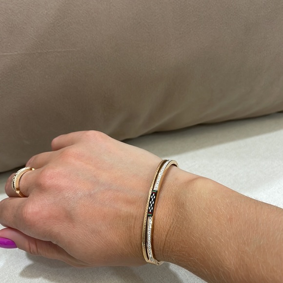 Gucci like bracelet. - Picture 3 of 7